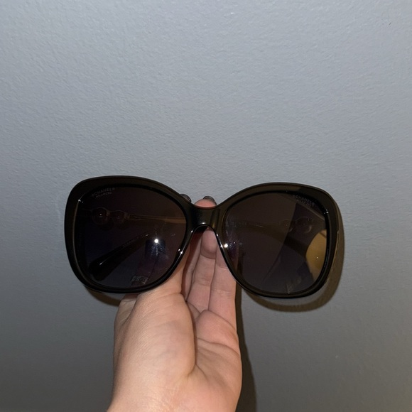 Chanel sunglasses!! - Picture 3 of 7